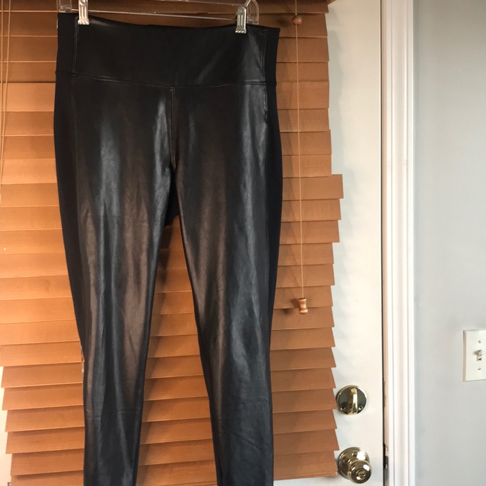 Atheleta black Delancy Shiny faux leather front leggings